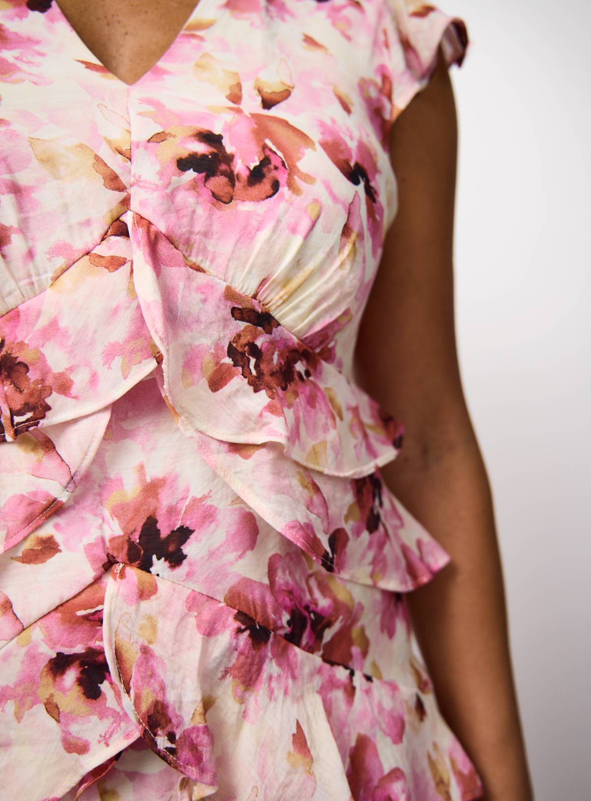 Pink Floral Print Ruffle Detail Midaxi Waisted Dress 16 - Image 3